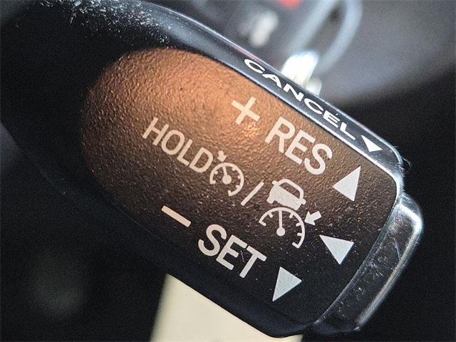 Used 2018 Toyota Corolla L image 11