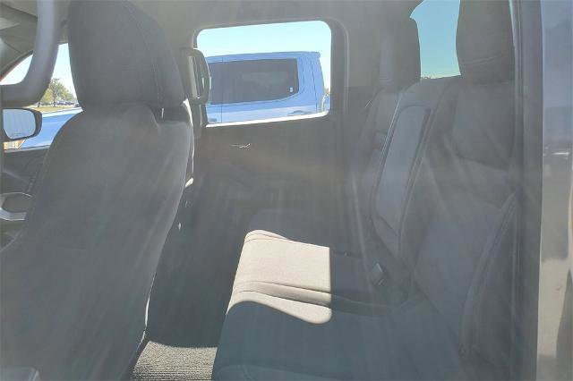 Used 2024 Nissan Frontier SV image 28