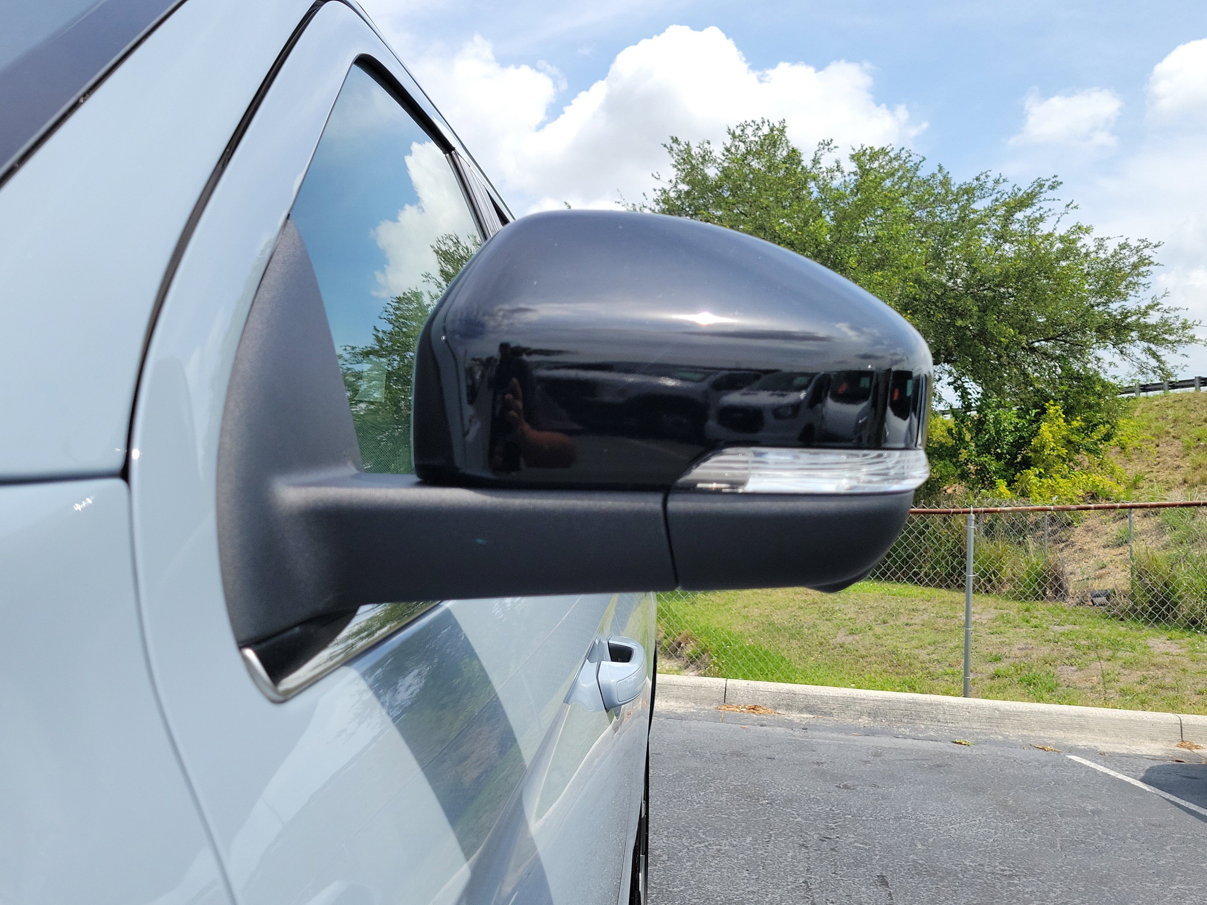 Certified 2025 Ford Expedition Platinum w/ Platinum Ultimate Package AWD/4WD image 4