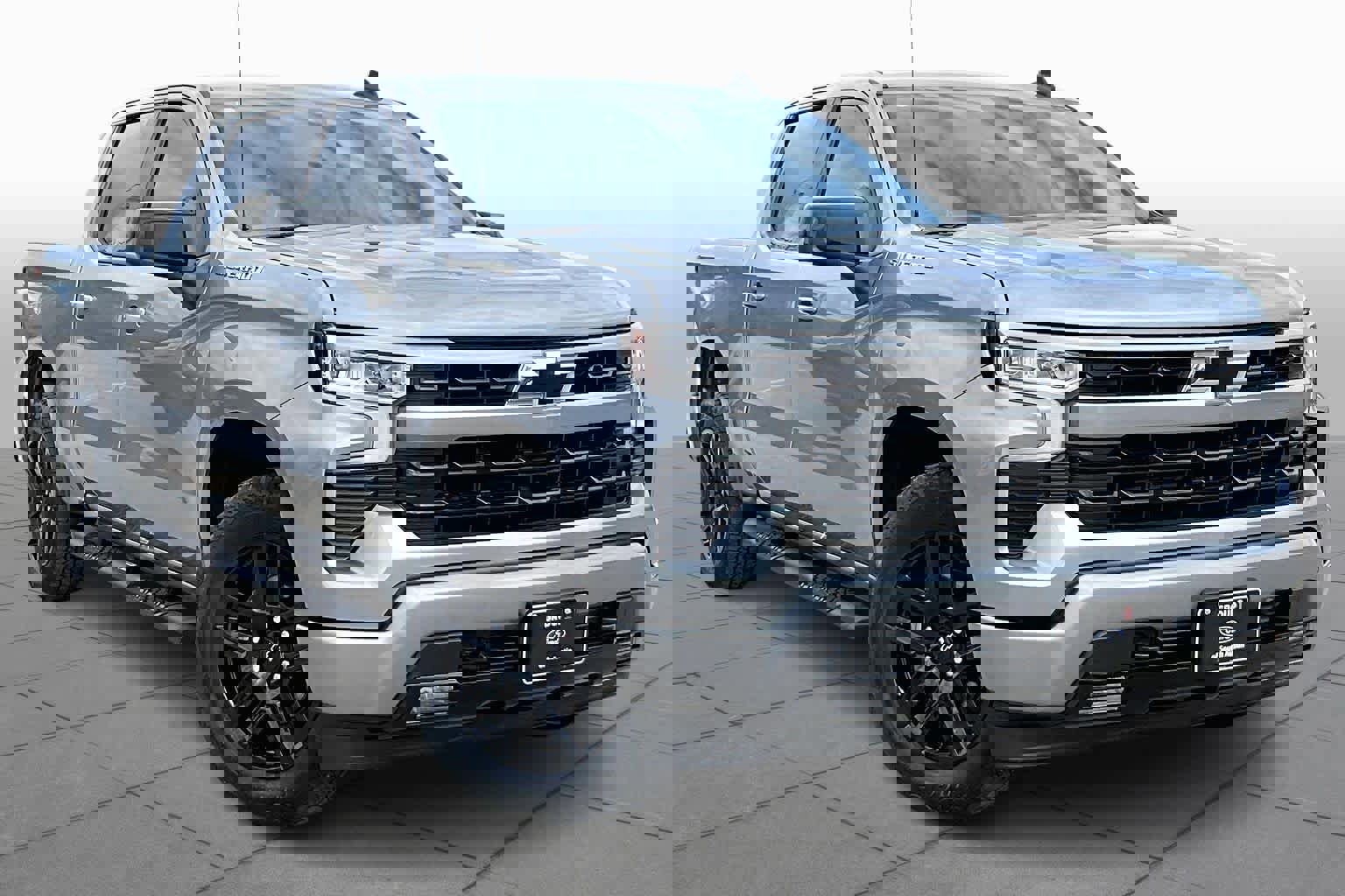 Used 2023 Chevrolet Silverado 1500 RST image 2