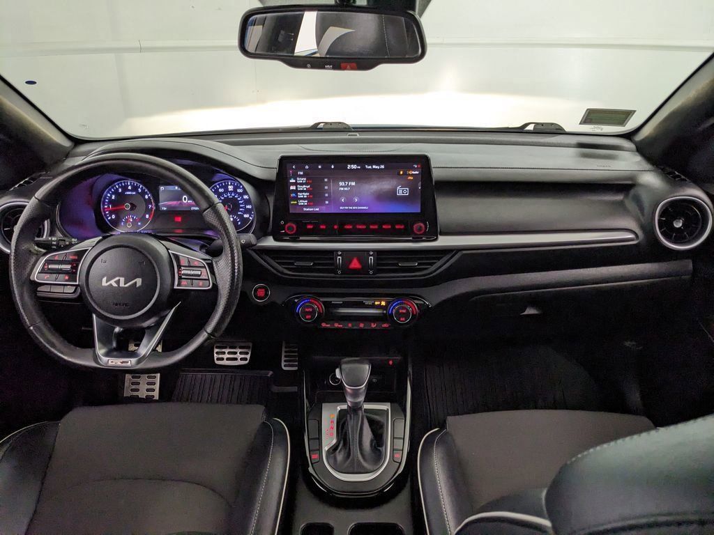 Used 2024 Kia Forte GT-Line w/ GT-Line Premium Package FWD image 7