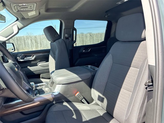 Used 2025 Chevrolet Silverado 1500 LT w/ Z71 Off-Road Package image 17