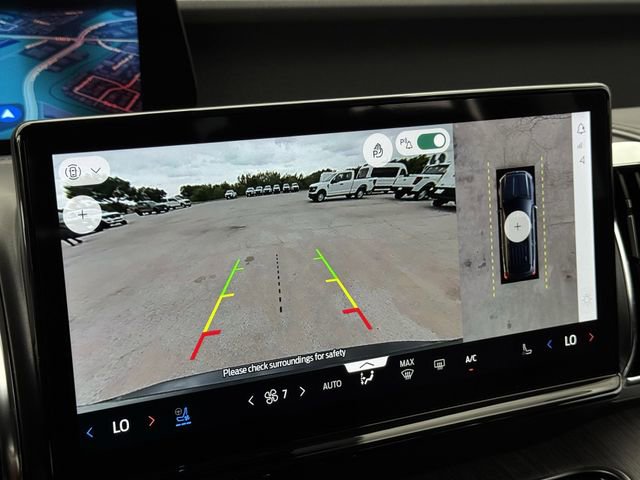 Certified 2025 Ford Expedition Platinum w/ Platinum Ultimate Package image 18