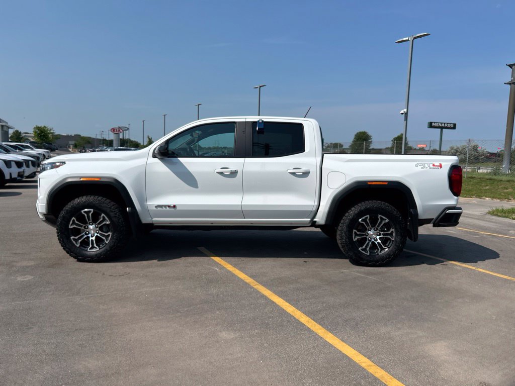 Used 2024 GMC Canyon AT4 w/ Canyon Safety Plus Package AWD/4WD image 9