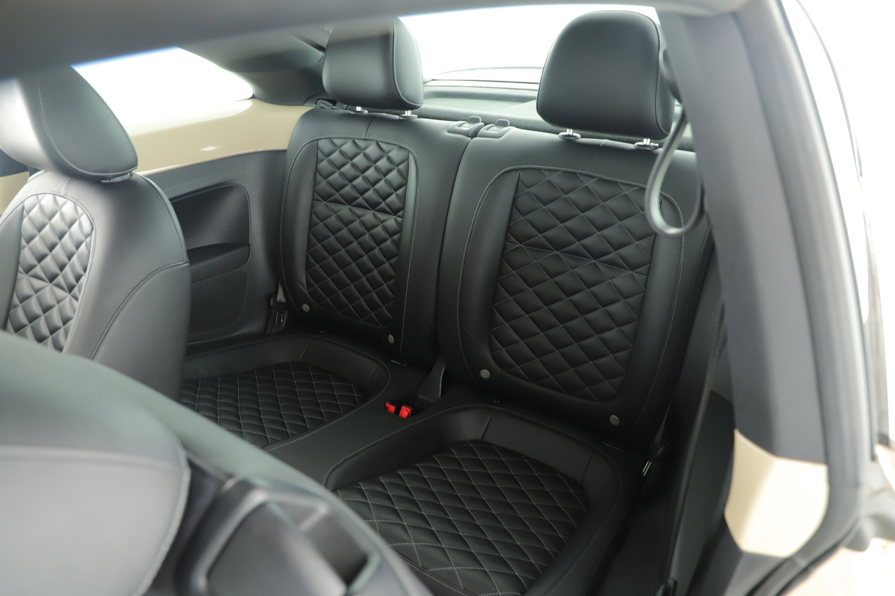 Used 2019 Volkswagen Beetle 2.0T Final Edition SEL image 10