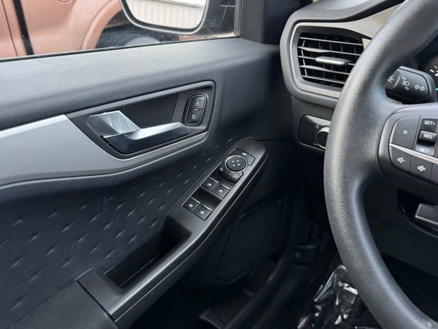 Certified 2020 Ford Escape SE image 36