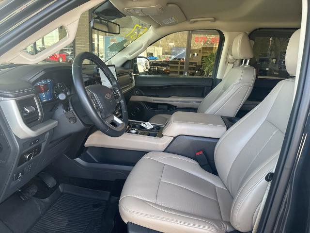 Certified 2023 Ford Expedition XLT image 8