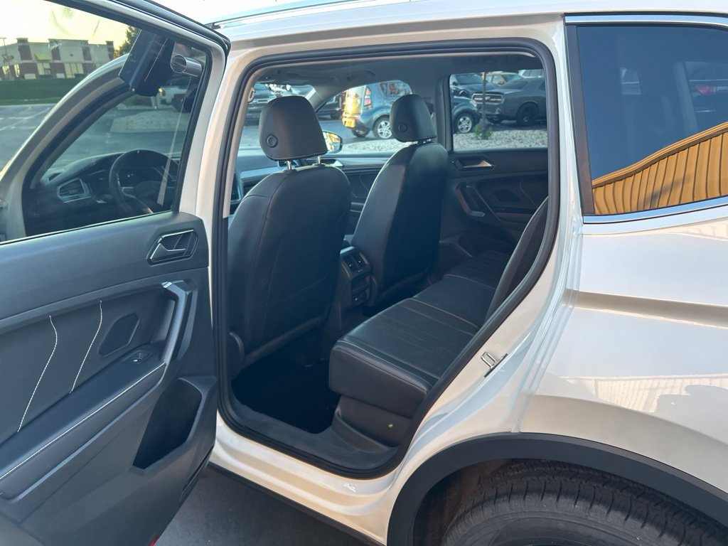 Used 2023 Volkswagen Tiguan SE AWD/4WD image 18