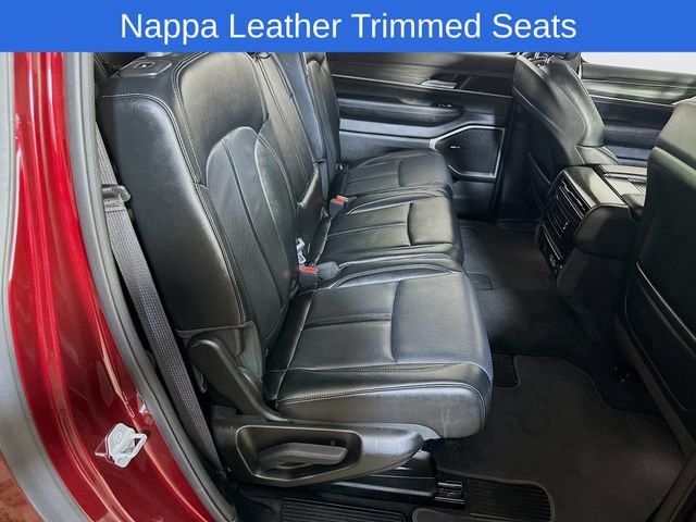 Used 2024 Jeep Wagoneer L Series II w/ Flexible Seating Group AWD/4WD image 15