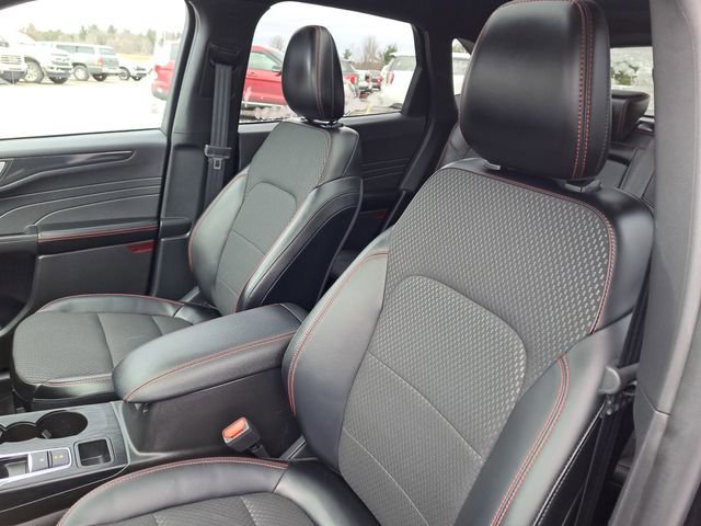 Certified 2024 Ford Escape ST-Line w/ Tech Pack #1 image 9