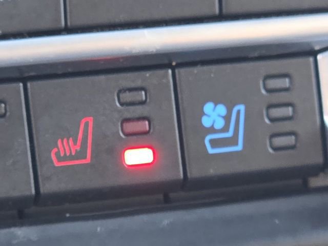 Certified 2022 Ford Expedition Limited image 13