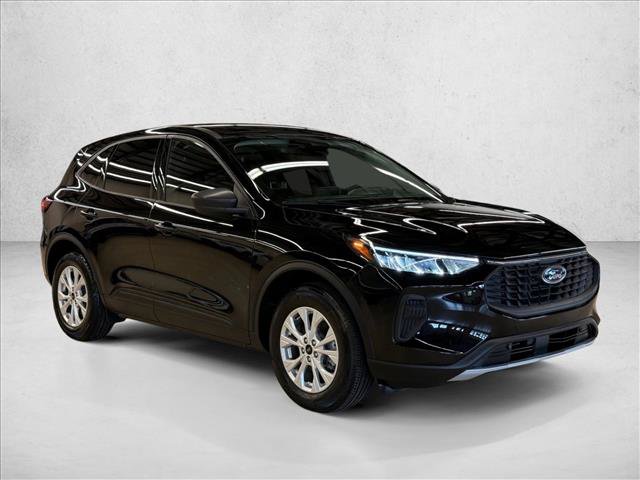 Certified 2025 Ford Escape Active FWD image 3