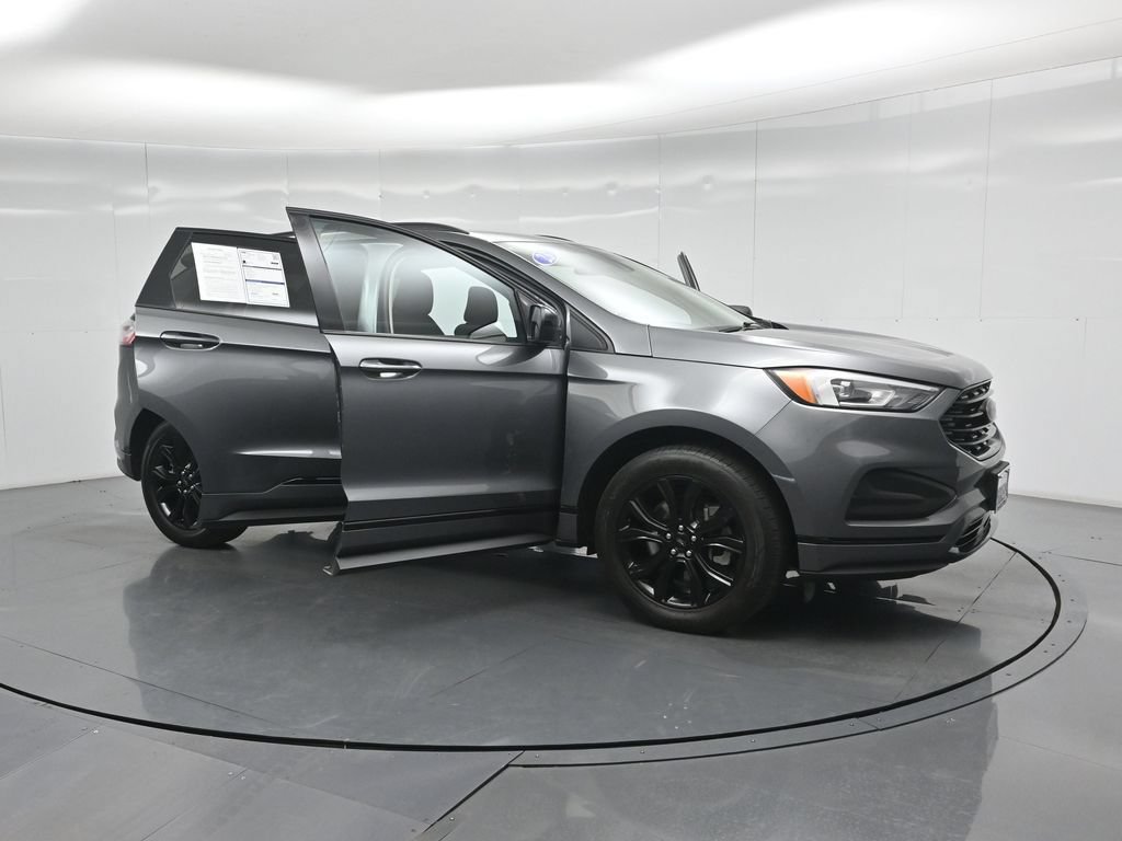 Certified 2023 Ford Edge SE w/ Black Appearance Package AWD/4WD image 33