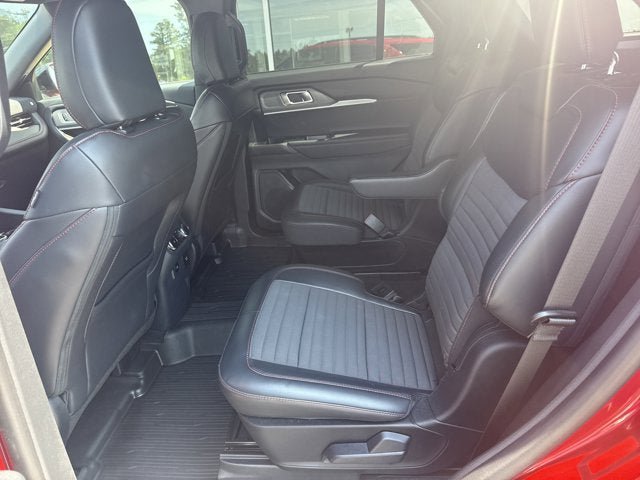 Certified 2025 Ford Explorer ST-Line w/ Premium Package RWD image 12