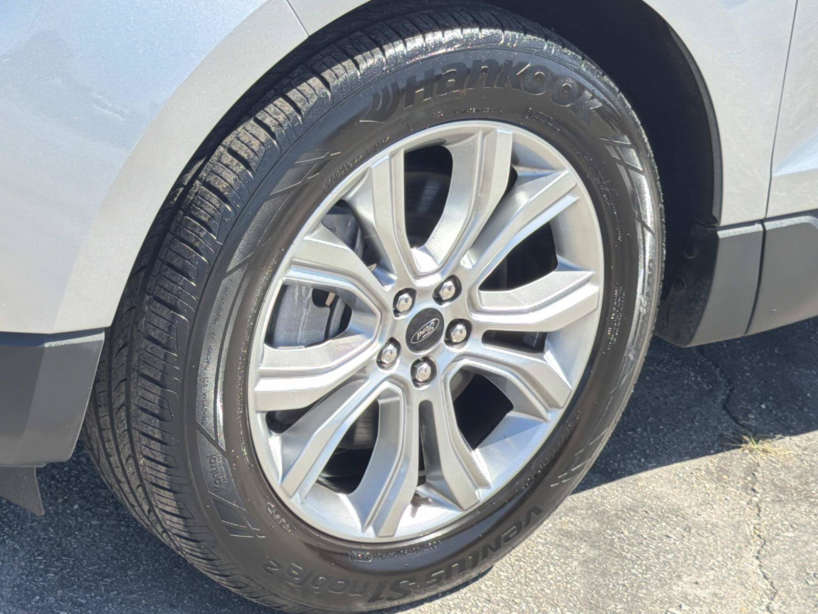 Certified 2024 Ford Edge Titanium AWD/4WD image 9