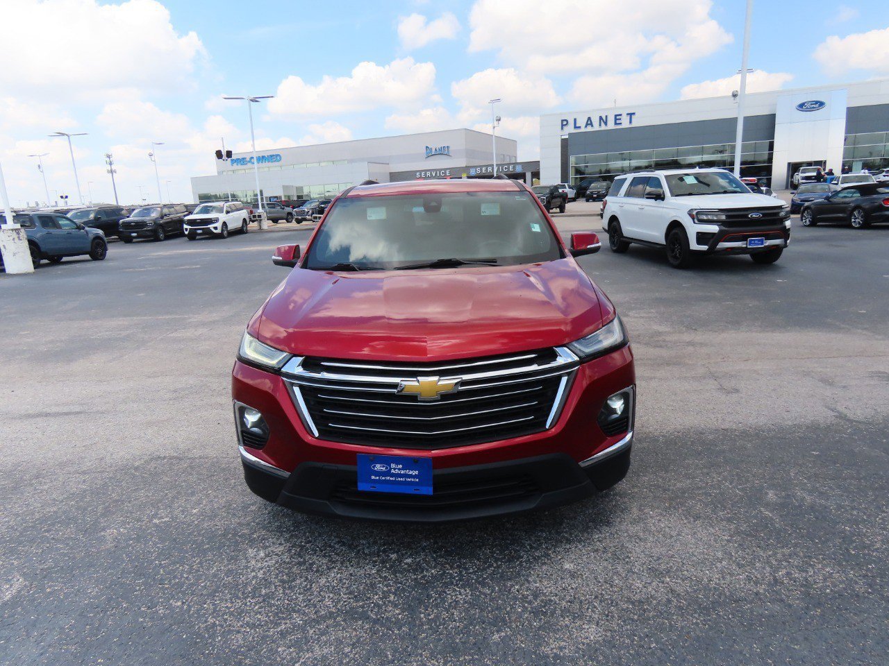 Used 2023 Chevrolet Traverse LT image 9