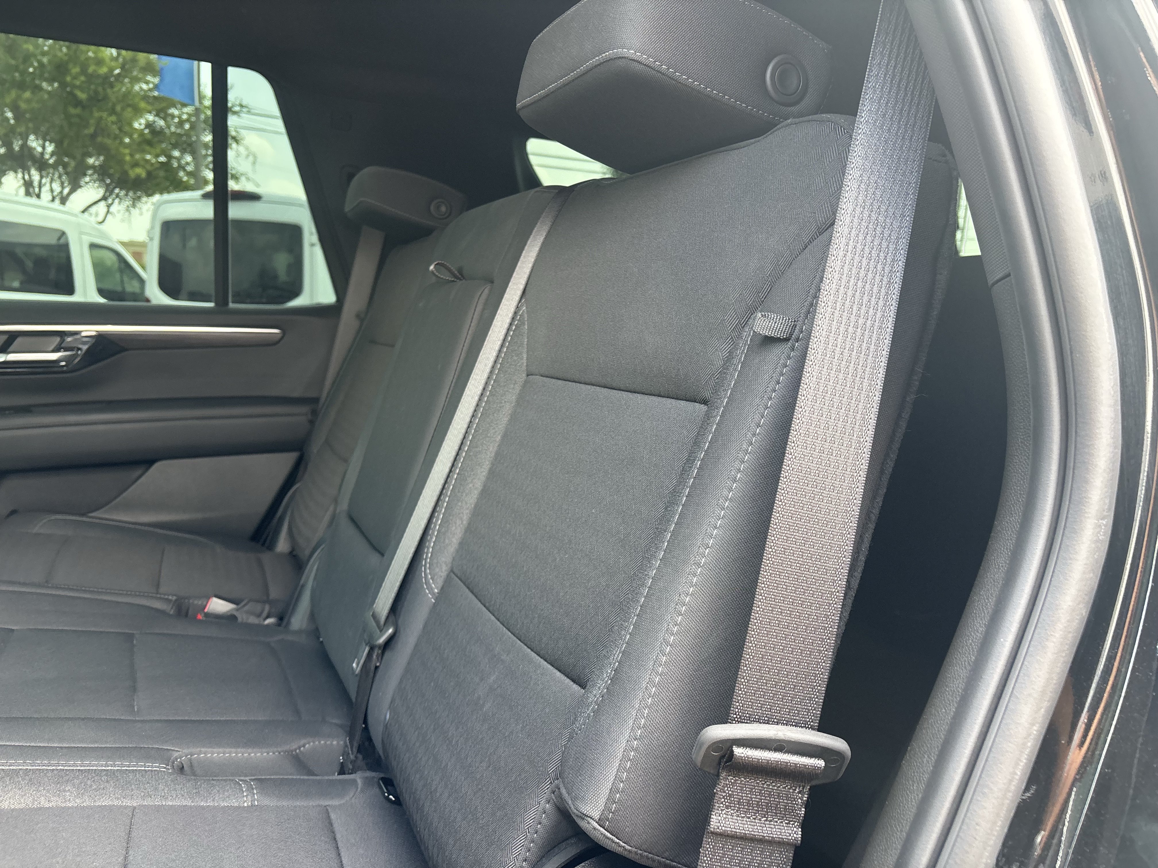 Used 2025 Chevrolet Tahoe LS RWD image 16