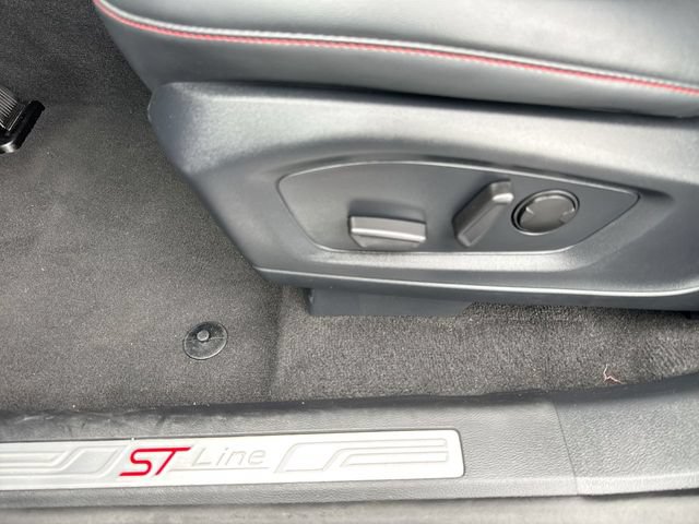Certified 2025 Ford Explorer ST-Line AWD/4WD image 12