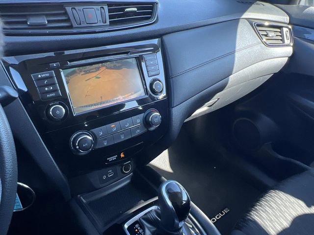 Used 2018 Nissan Rogue S image 28