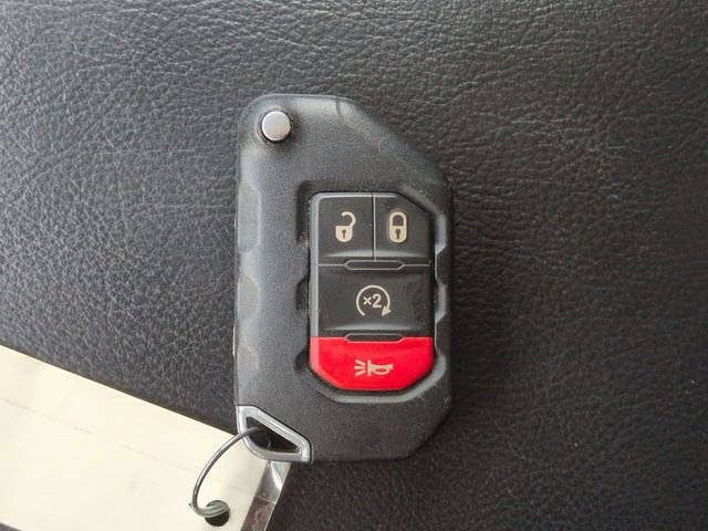 Used 2019 Jeep Wrangler Unlimited Sport S AWD/4WD image 28