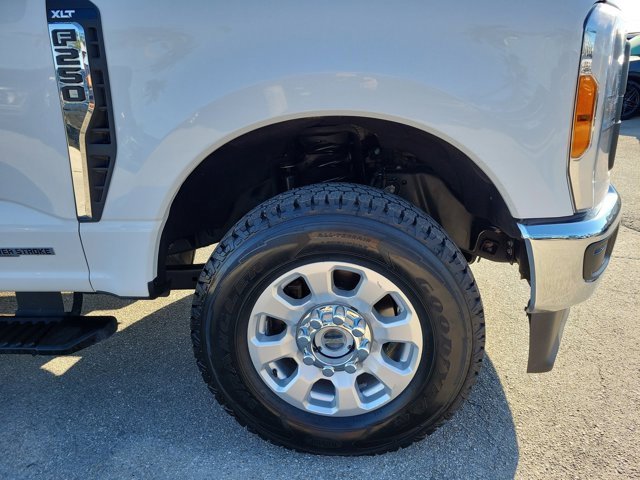 Certified 2023 Ford F250 XLT w/ FX4 Off-Road Package image 8