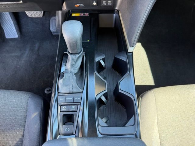 Used 2025 Toyota Camry LE image 18