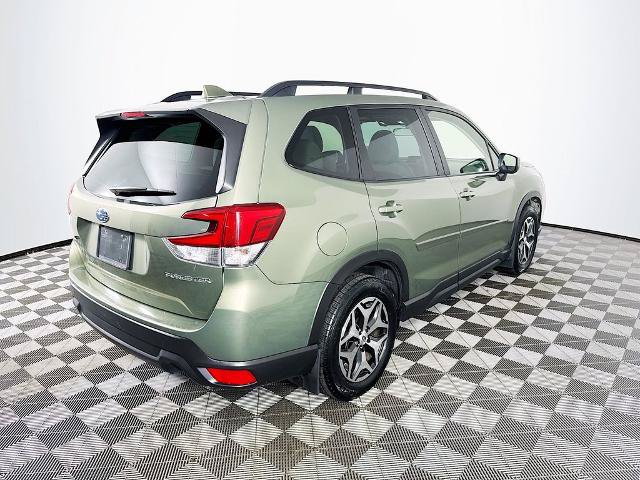 Used 2021 Subaru Forester Premium AWD/4WD image 7