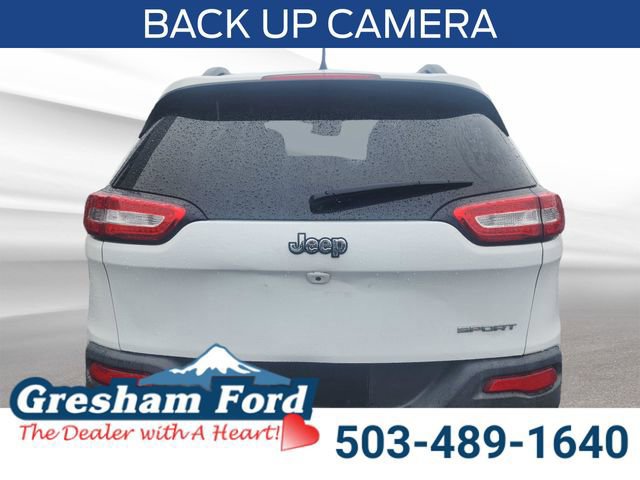 Used 2017 Jeep Cherokee Sport image 3