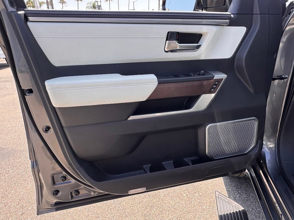 Used 2024 Toyota Tundra Capstone AWD/4WD image 15
