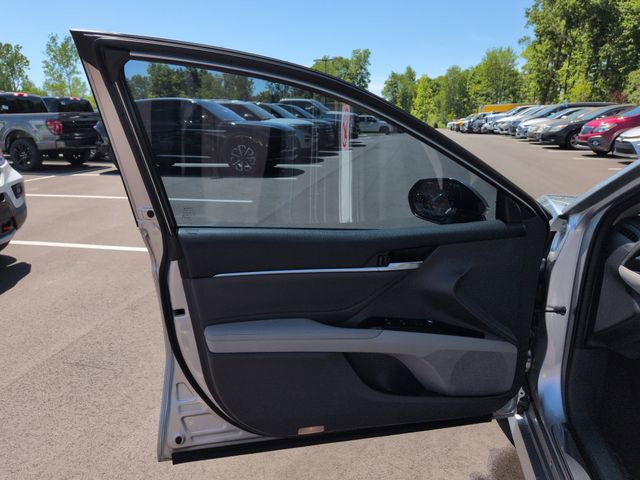 Used 2018 Toyota Camry XLE w/ Driver Assist Package FWD image 19