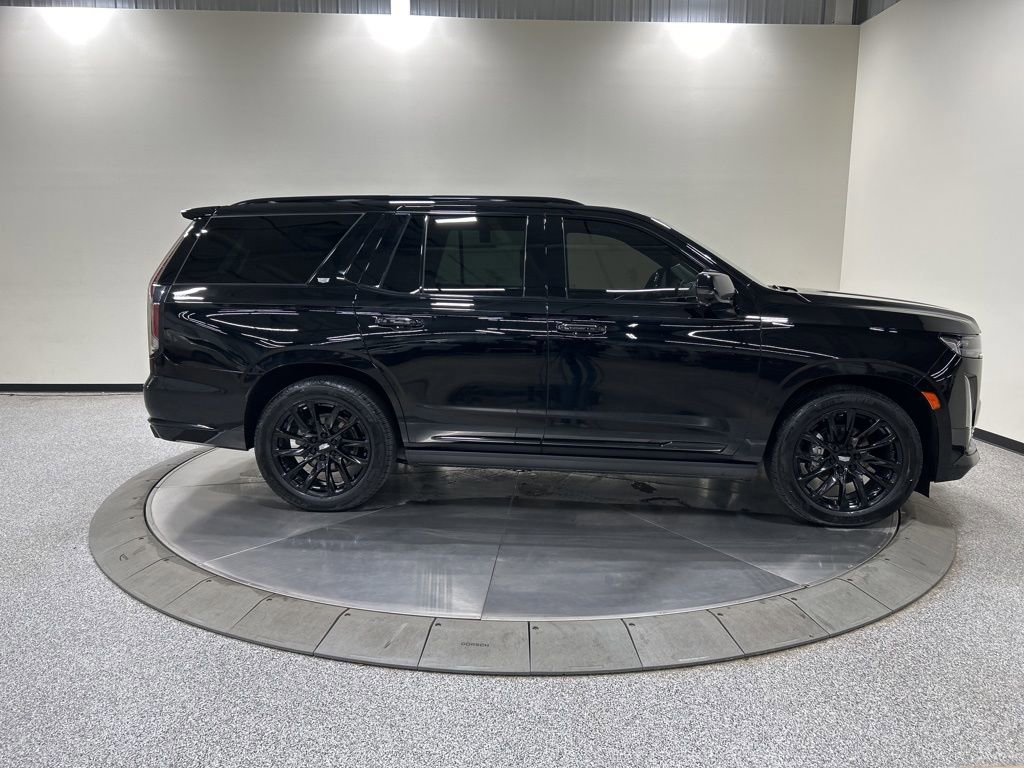 Used 2021 Cadillac Escalade Sport Platinum w/ LPO, ONYX Package image 6