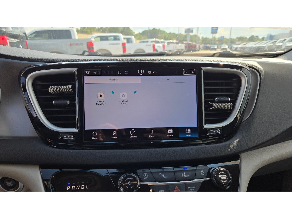 Used 2024 Chrysler Pacifica Touring-L FWD image 29