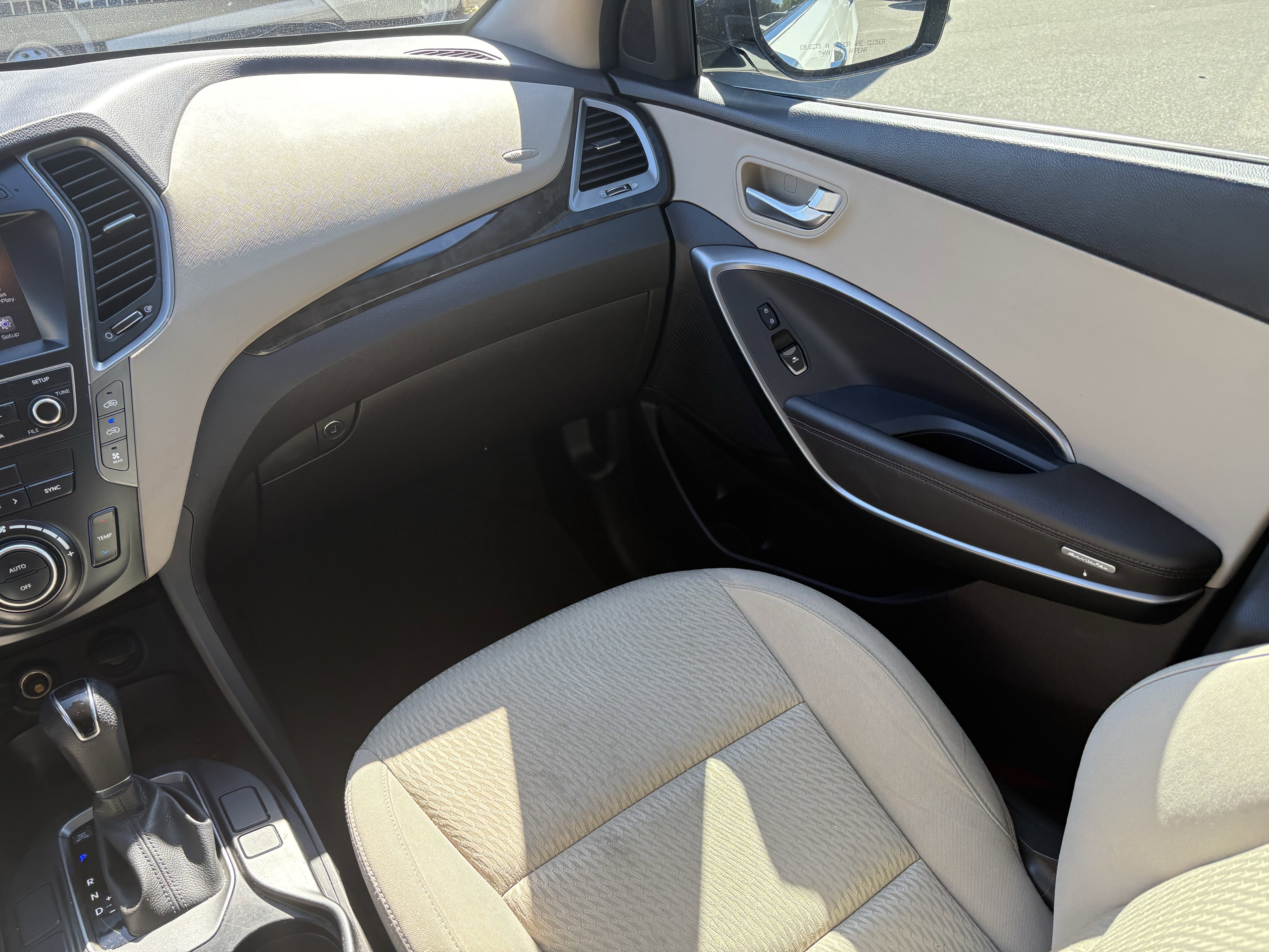 Used 2019 Hyundai Santa Fe XL SE image 17