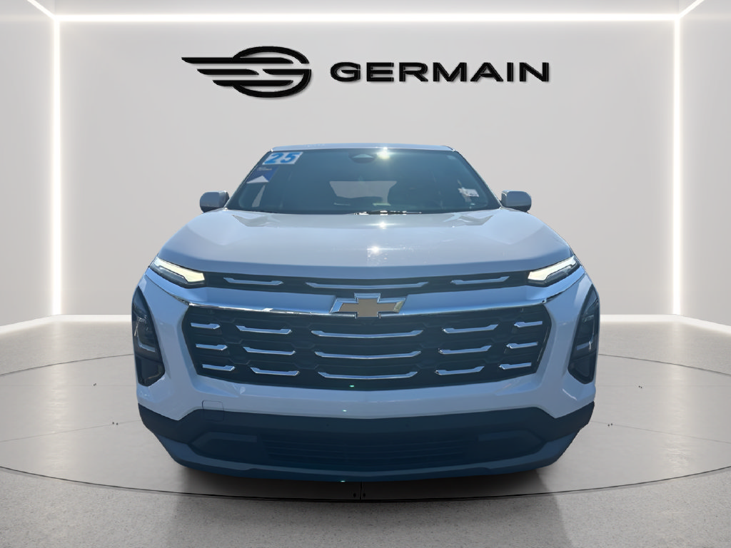 Used 2025 Chevrolet Equinox LT FWD image 3