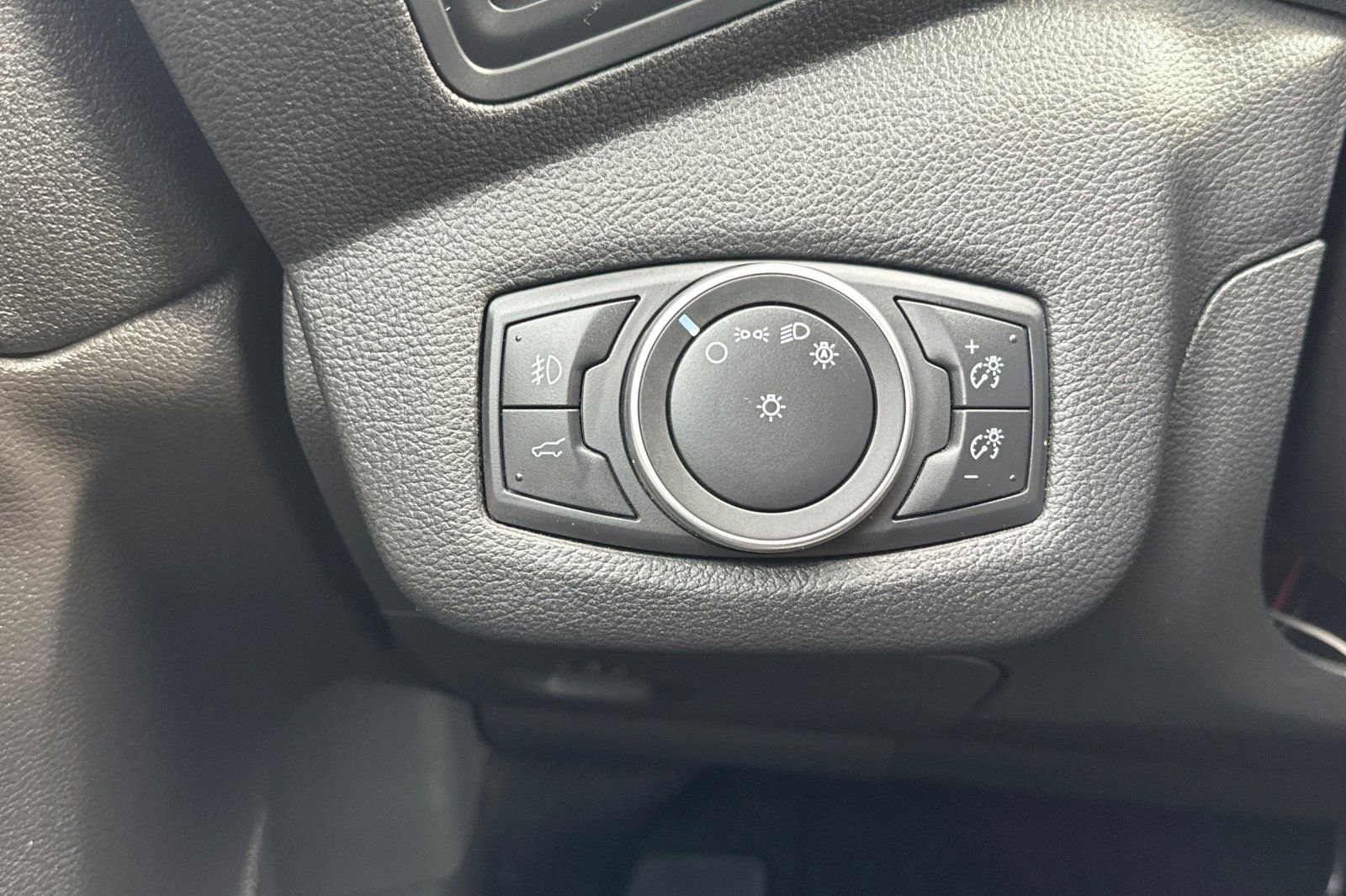 Certified 2019 Ford Escape SEL FWD image 29