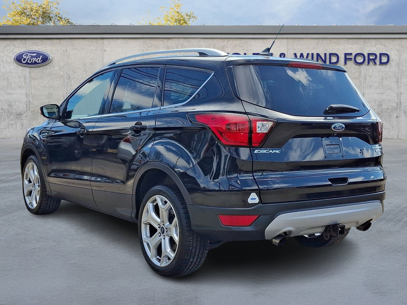 Certified 2019 Ford Escape Titanium AWD/4WD image 5