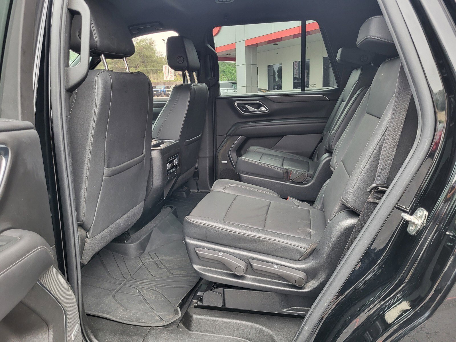 Used 2022 Chevrolet Tahoe Z71 AWD/4WD image 18