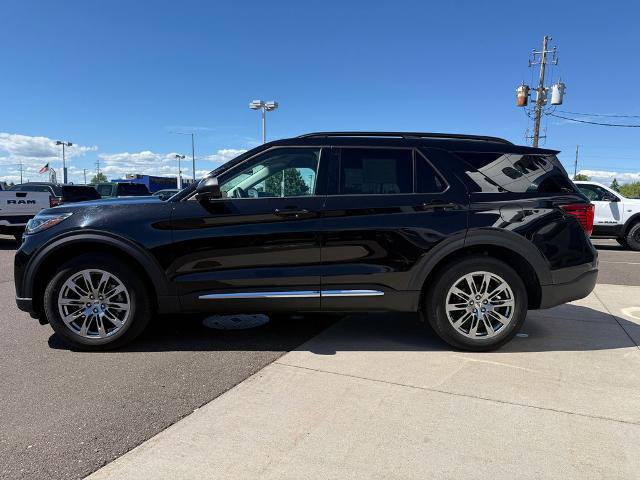Certified 2025 Ford Explorer Active w/ Active Comfort Package AWD/4WD image 4