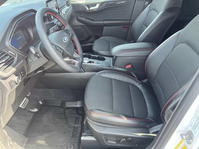 Certified 2023 Ford Escape ST-Line AWD/4WD image 17