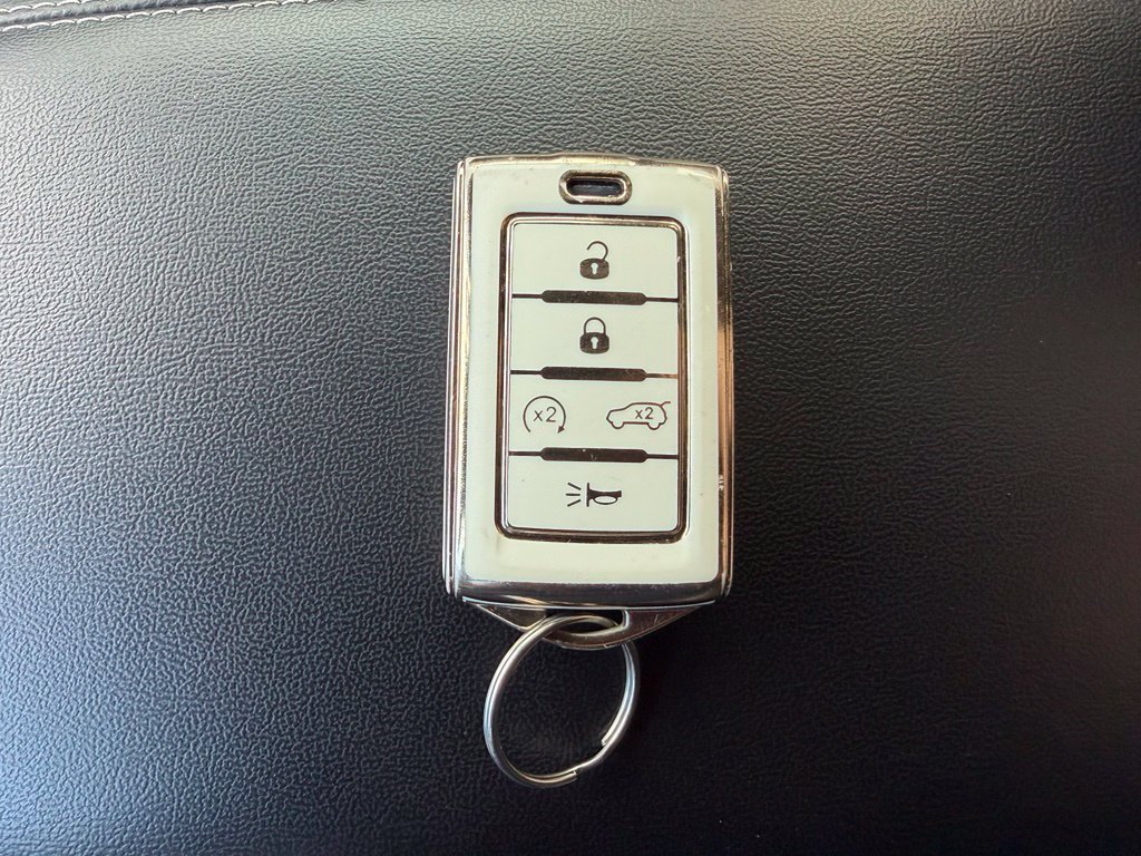Used 2023 Jeep Grand Cherokee L Laredo AWD/4WD image 25