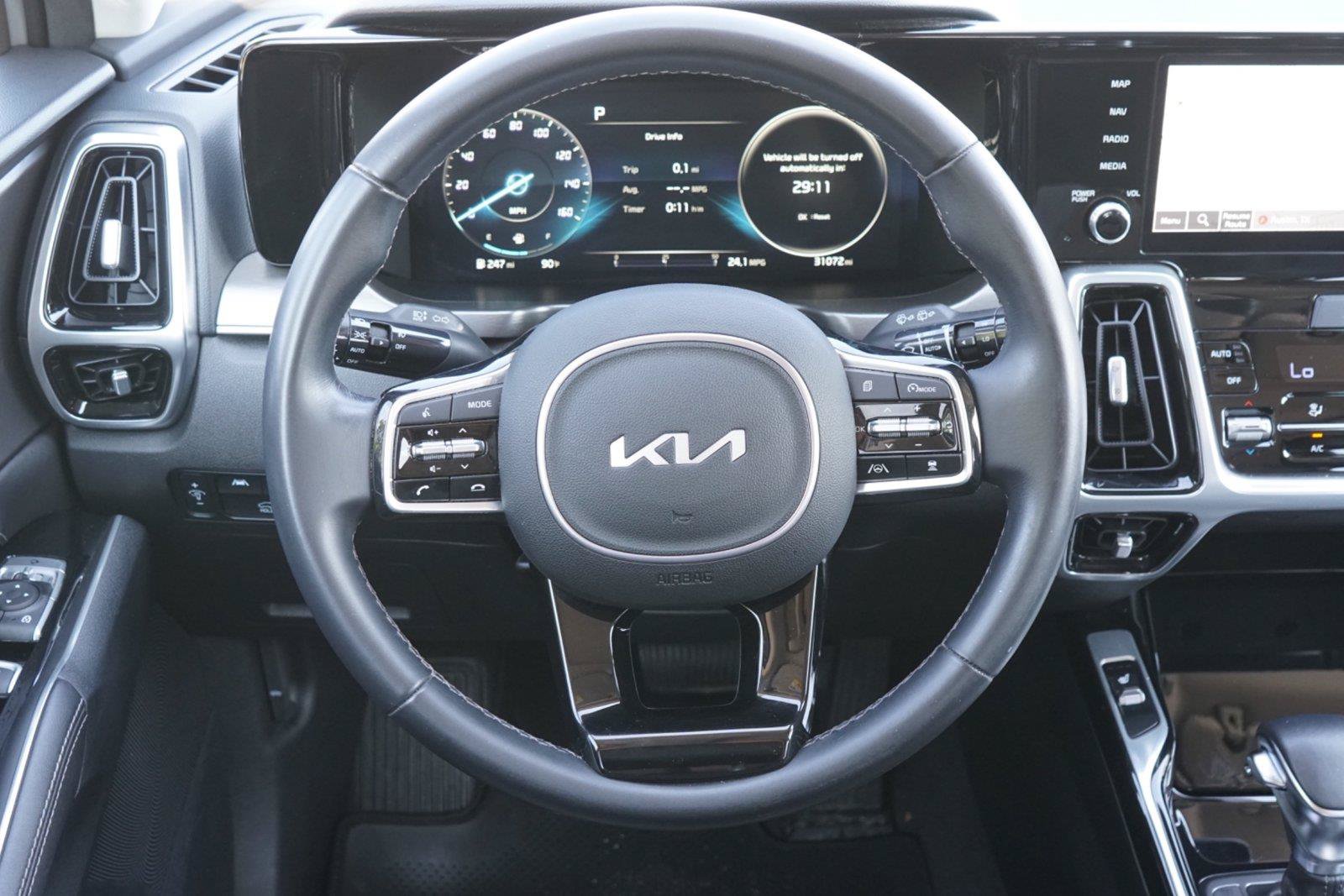 Used 2023 Kia Sorento SX AWD/4WD image 25