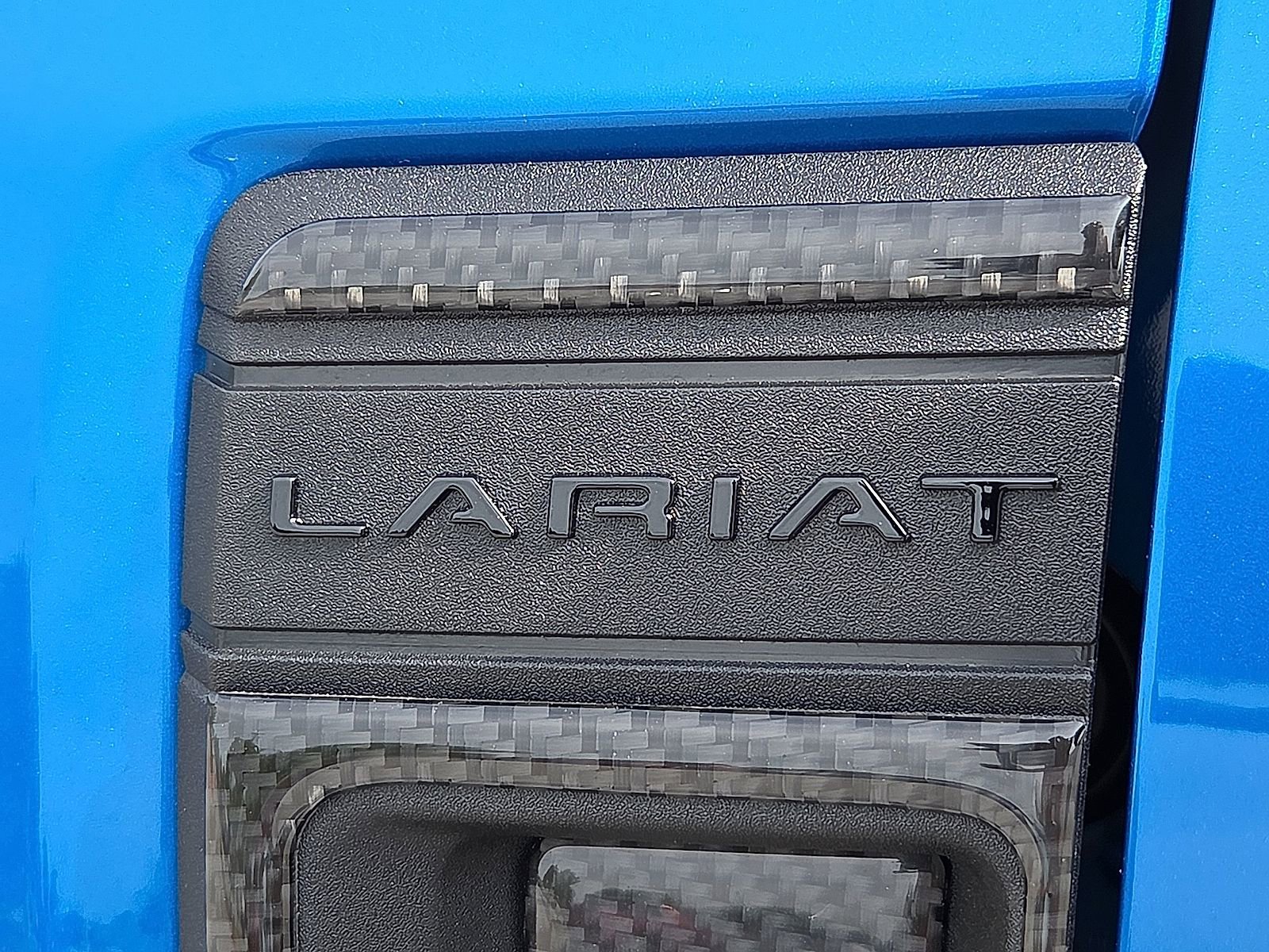 Certified 2025 Ford Maverick Lariat w/ Black Appearance Package AWD/4WD image 9