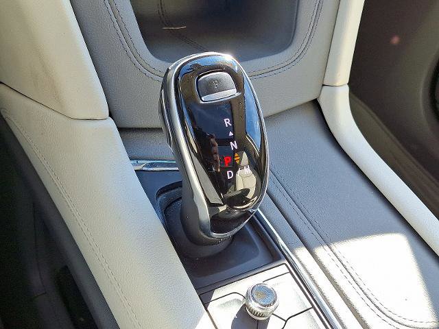 Used 2021 Cadillac XT5 Premium Luxury image 15