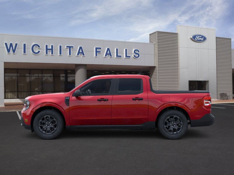 Certified 2025 Ford Maverick XLT w/ Equipment Group 302A AWD/4WD image 3