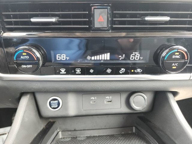 Used 2021 Nissan Rogue SV FWD image 18