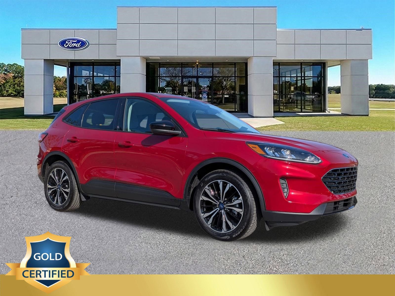 Certified 2022 Ford Escape SE w/ SE Sport Appearance Package image 4