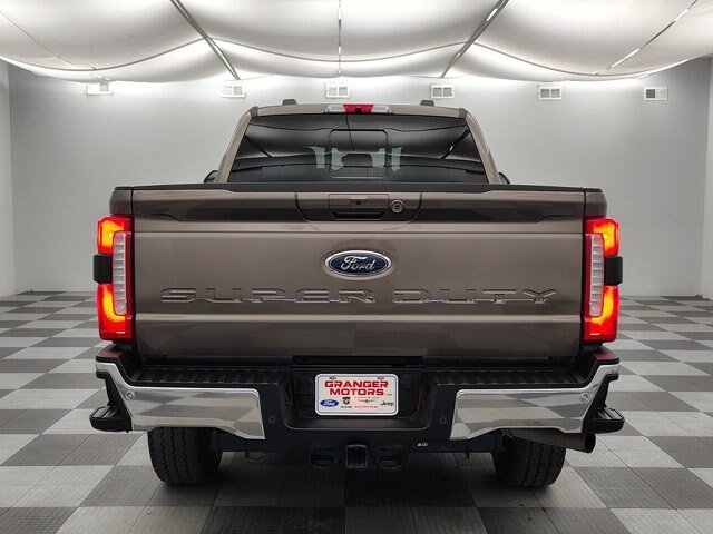 Certified 2023 Ford F250 Lariat w/ FX4 Off-Road Package AWD/4WD image 10
