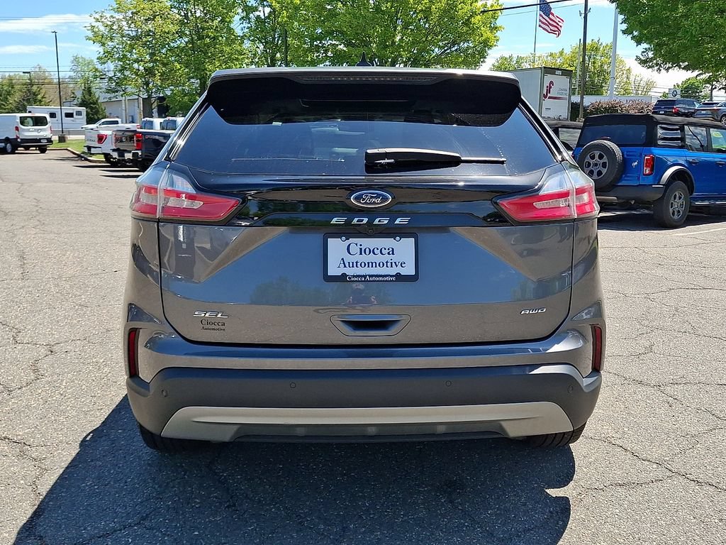Certified 2024 Ford Edge SEL w/ Convenience Package AWD/4WD image 8