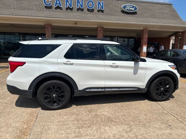 Certified 2023 Ford Explorer XLT w/ Equipment Group 202A AWD/4WD image 6