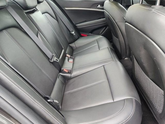 Used 2025 Genesis G70 2.5T image 31